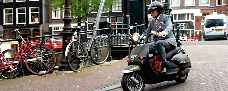 Zakelijk allrisks bromfietverzekering scooterverzekering Amsterdam